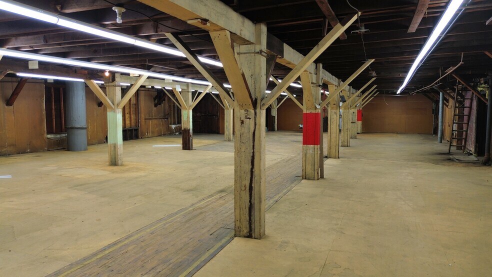 More Photos Of 101-105 Church St, Aberdeen Manufacturing For Lease