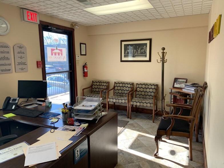 More Photos Of 882 S Matlack St, West Chester Office For Lease