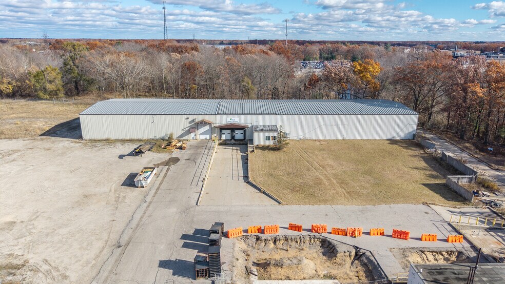 More Photos Of 1254 E Barney Ave, Muskegon Warehouse For Sale