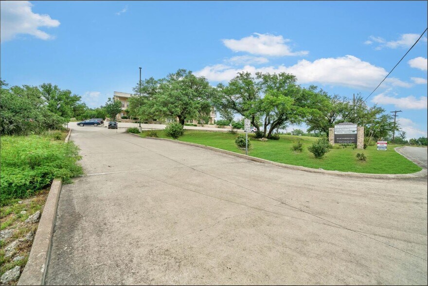 More Photos Of 180 Joe Wimberley Blvd, Wimberley Medical For Lease