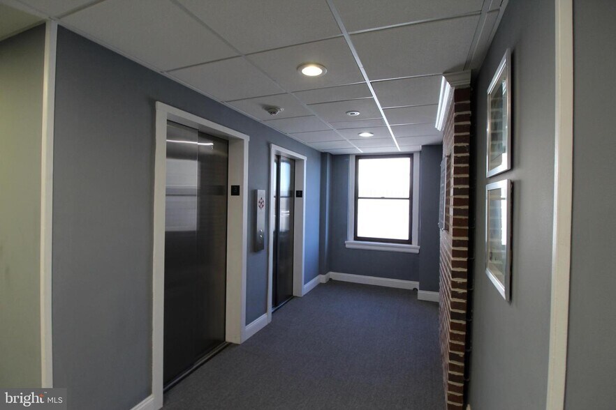 More Photos Of 100 E Main St, Salisbury Office For Lease