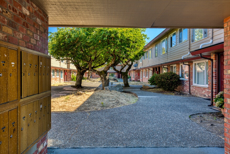 More Photos Of 3465 S 144th St, Tukwila Apartments For Sale