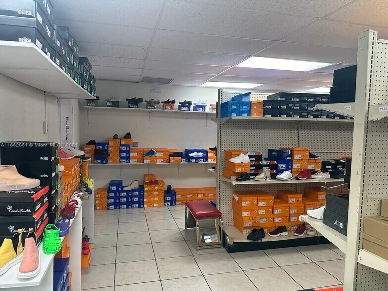 More Photos Of 1767 W 37th St, Hialeah Warehouse For Sale