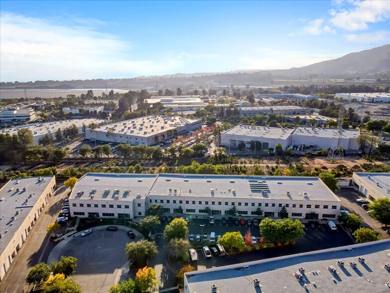 More Photos Of 15853 Monte St, Sylmar Distribution For Lease