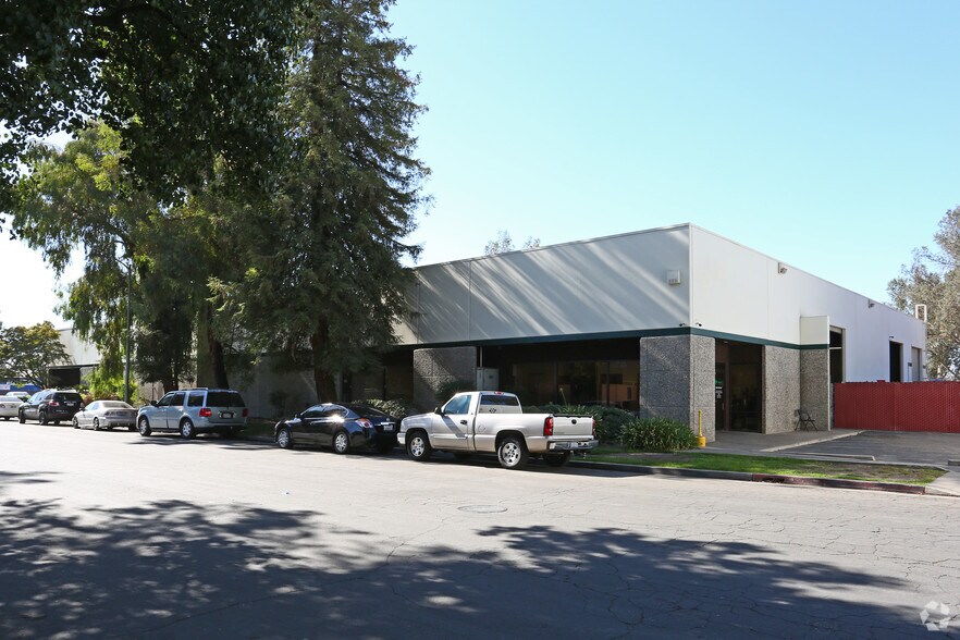 More Photos Of 4124 W Swift Ave, Fresno Unknown For Lease