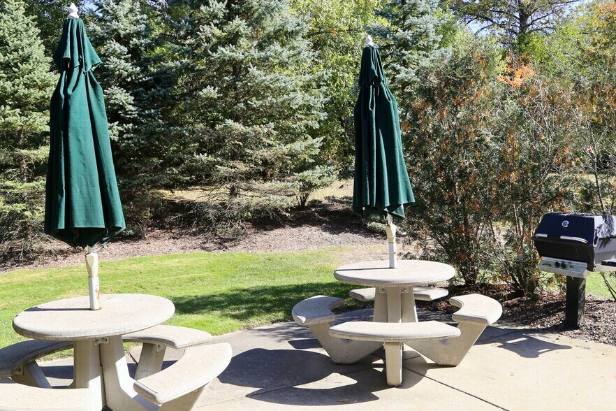 More Photos Of 16621 107th St, Orland Park Office For Sale