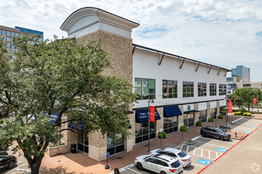 More Photos Of 7401 Lone Star Dr, Plano Unknown For Lease