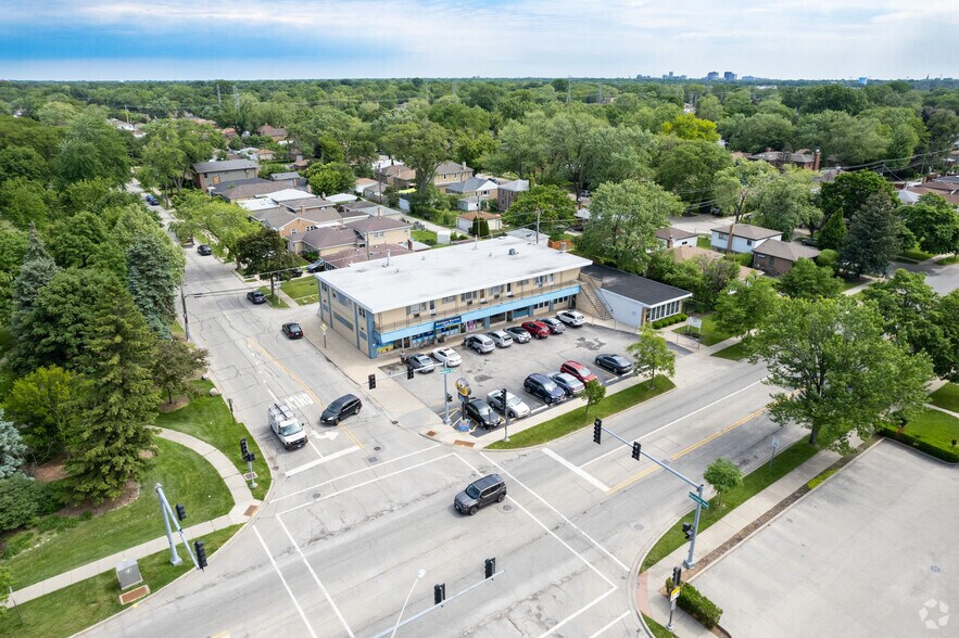 More Photos Of 4352 Howard St, Skokie General Retail For Lease