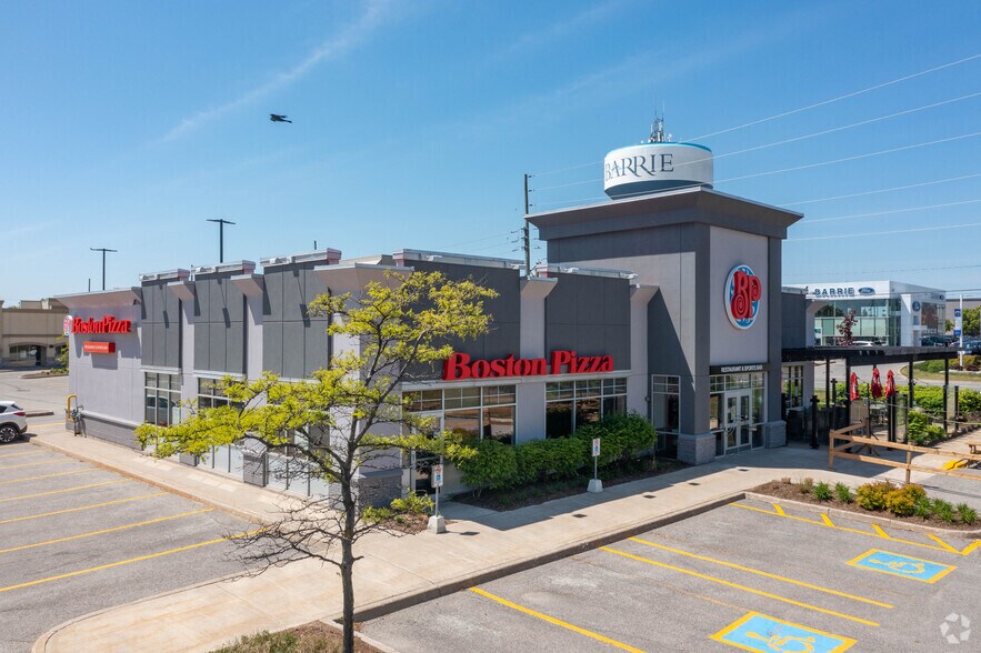 More Photos Of 35 Mapleview Dr W, Barrie Unknown For Lease