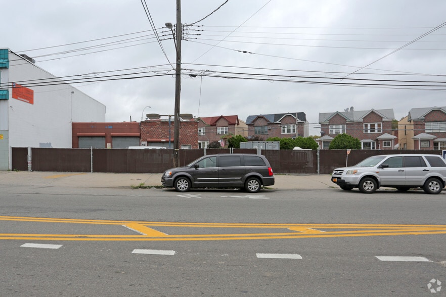 More Photos Of 7959 Cooper Ave, Glendale Auto Repair For Sale