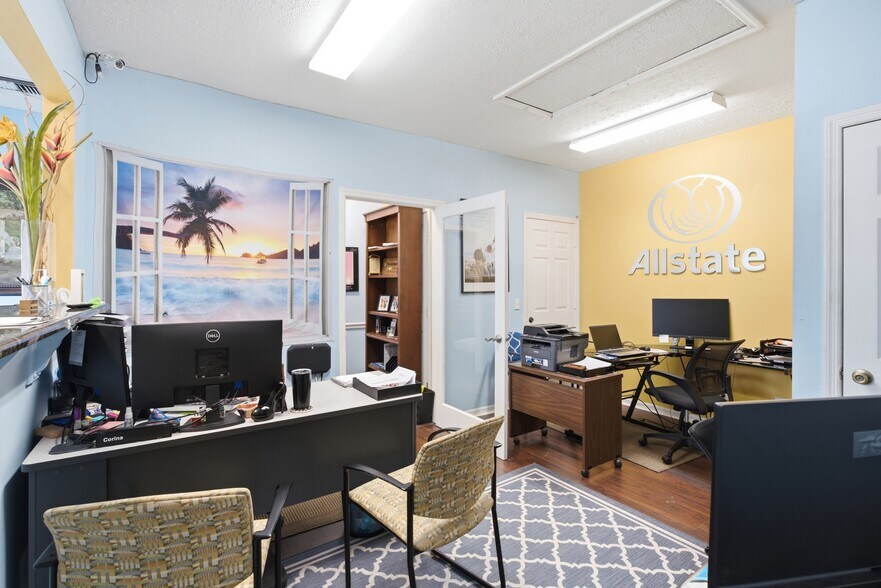 More Photos Of 756-762 SE Port St Lucie Blvd, Port Saint Lucie Office For Lease