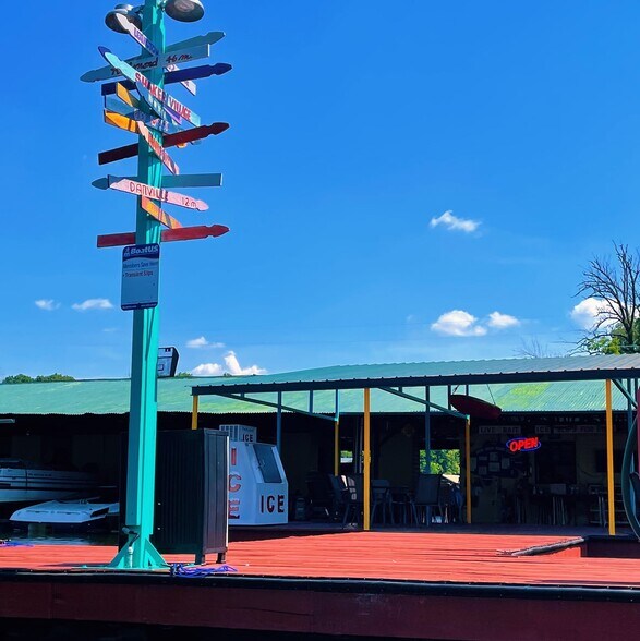 More Photos Of 940 Normans Camp Rd, Harrodsburg Marina For Sale