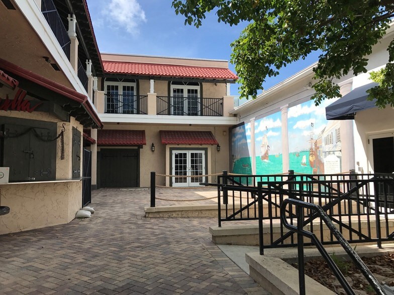 More Photos Of 524 Front St, Key West Loft Creative Space For Lease