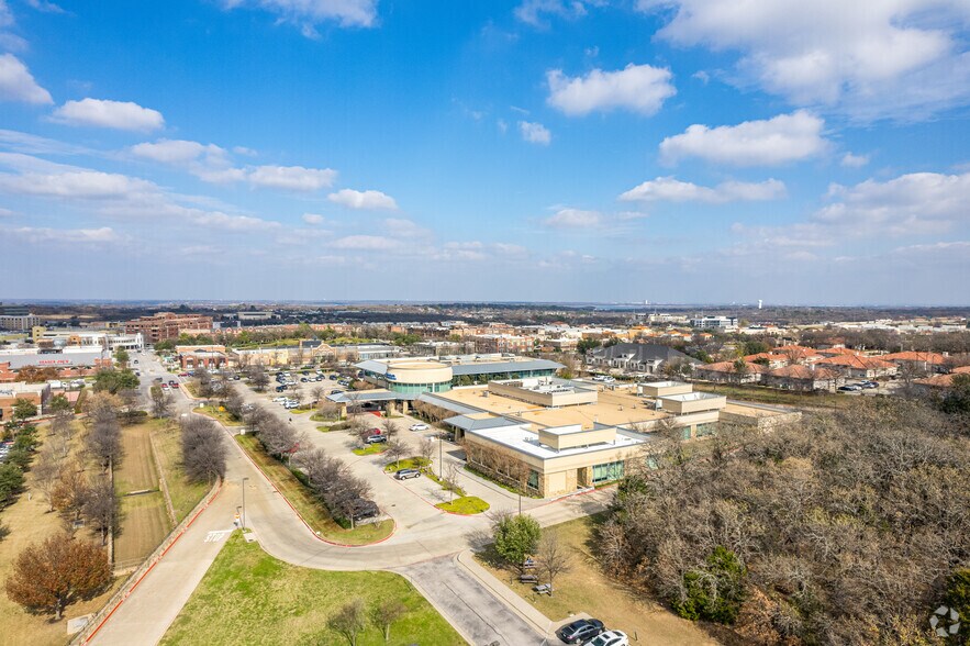 More Photos Of 1545 E Southlake Blvd, Southlake Medical For Lease