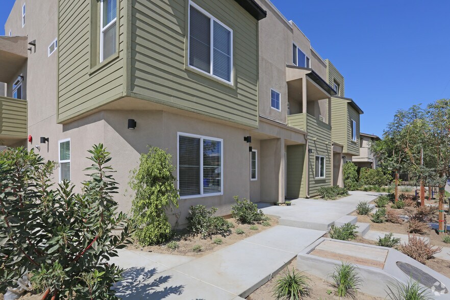 More Photos Of 307 Sycamore Rd, San Ysidro Apartments For Sale
