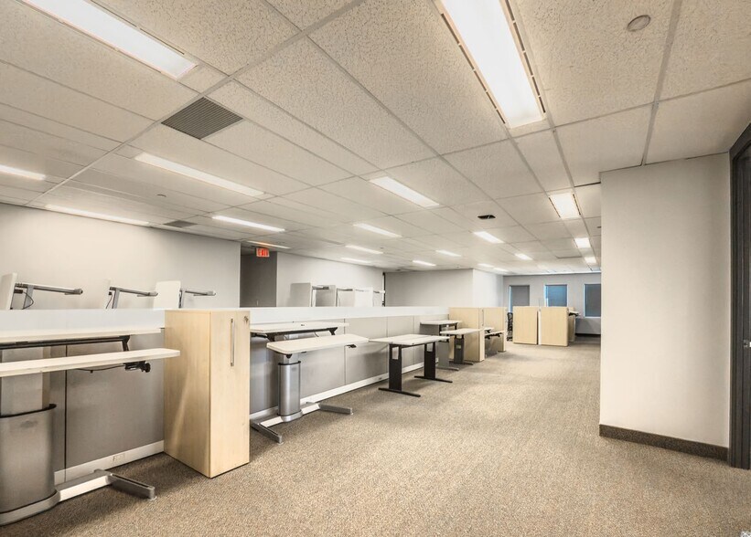 More Photos Of 122 1st Av S, Saskatoon Office Residential For Lease