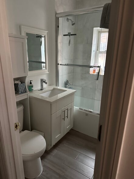 More Photos Of 187 Woodpoint Rd, Brooklyn Apartments For Sale