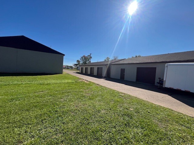 More Photos Of 1321 DuPont Rd, Parkersburg Unknown For Lease