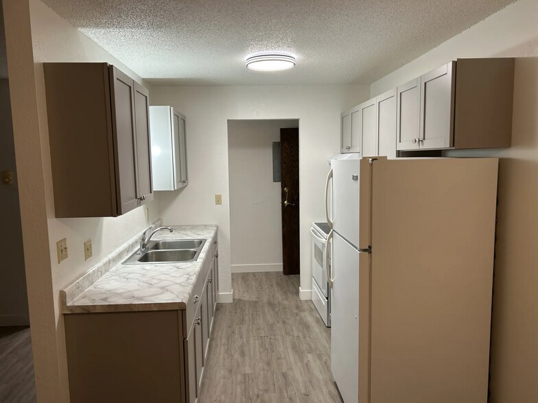 More Photos Of 821 Main St, Scotland Apartments For Sale