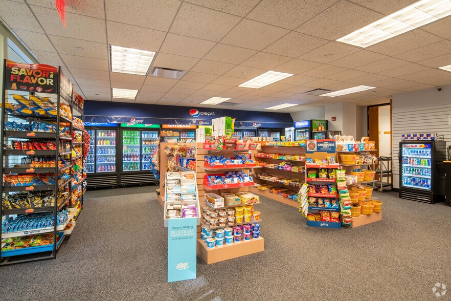 More Photos Of 1475 E Woodfield Rd, Schaumburg Office For Lease