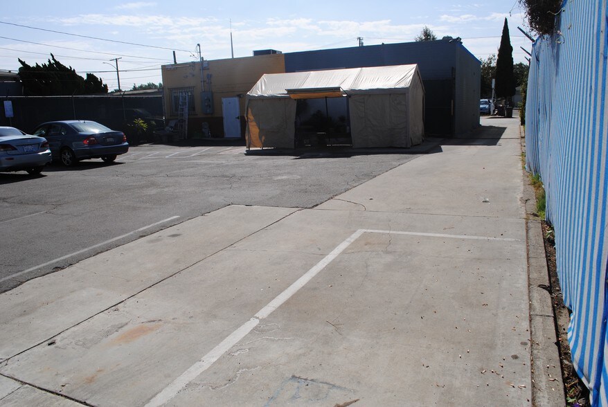 More Photos Of 343 E Market St, Long Beach Restaurant For Lease
