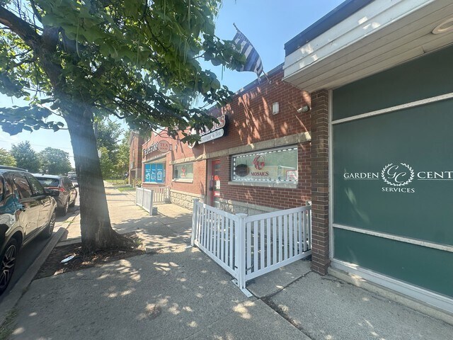 More Photos Of 10448 Kedzie, Chicago Office For Sale