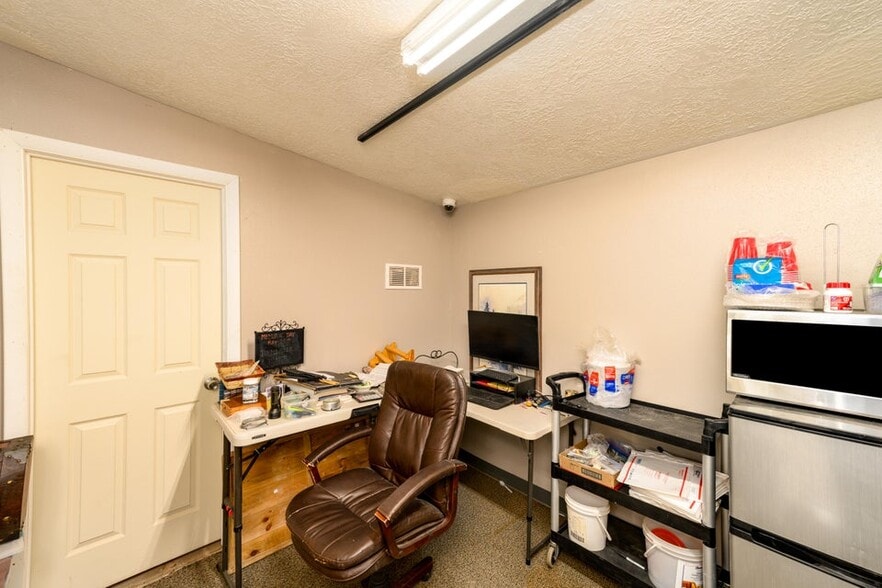 More Photos Of 150 S State St, La Verkin Flex For Sale