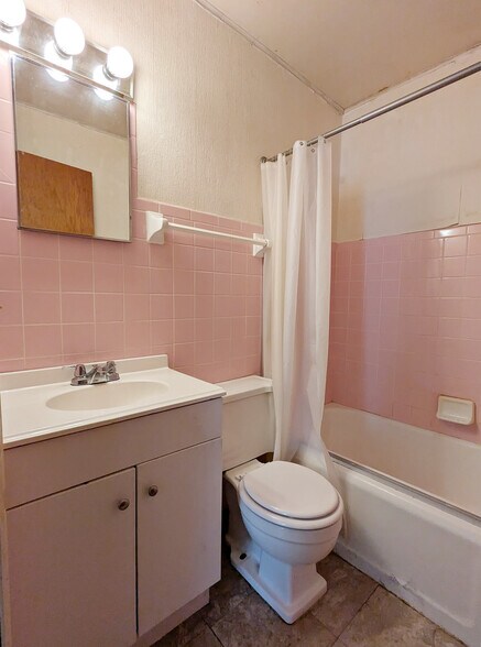 More Photos Of 8372 N Saginaw Rd, Mount Morris Restaurant For Sale