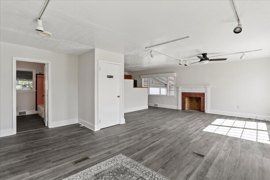 More Photos Of 2109 Valley Ave, Winchester Medical For Sale