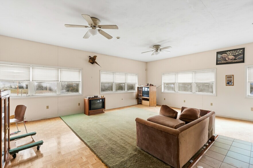 More Photos Of 360 SW Cutoff, Northborough Industrial For Sale