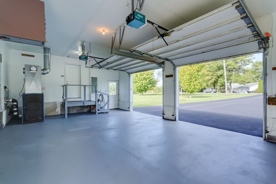 More Photos Of 1262 Fitzpatrick Rd, Auburn Specialty For Sale