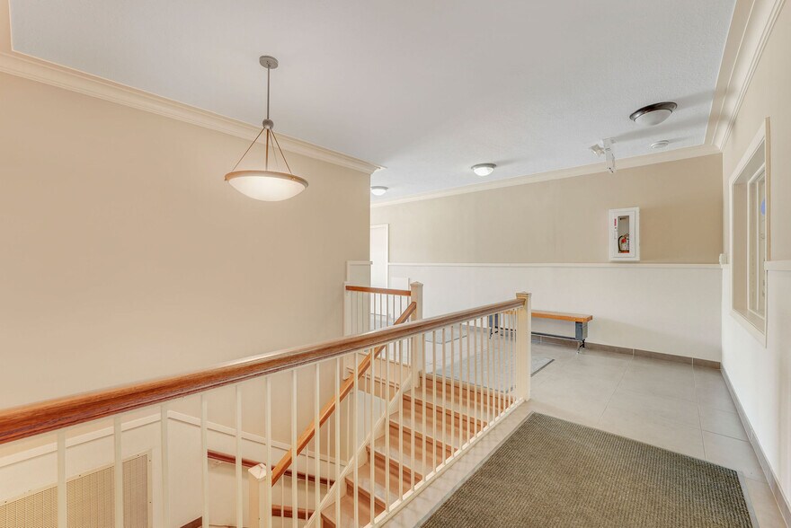 More Photos Of 26151 Euclid Ave, Euclid Medical For Sale