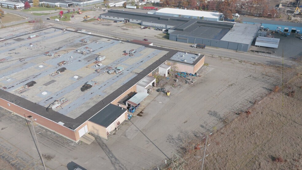 Primary Photo Of 1185 E Keating Ave, Muskegon Manufacturing For Sale