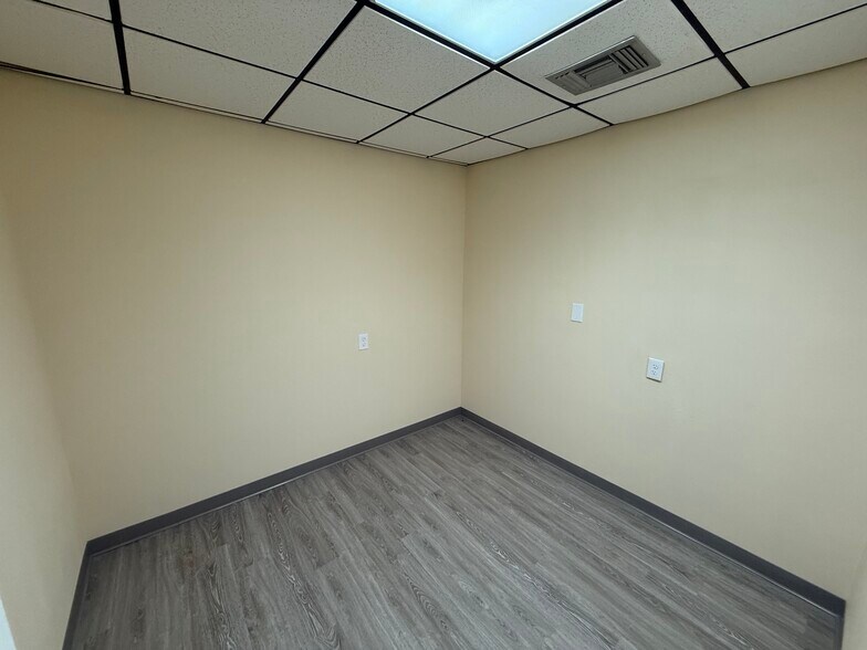 More Photos Of 9030 W Fort Island Trl, Crystal River Medical For Sale