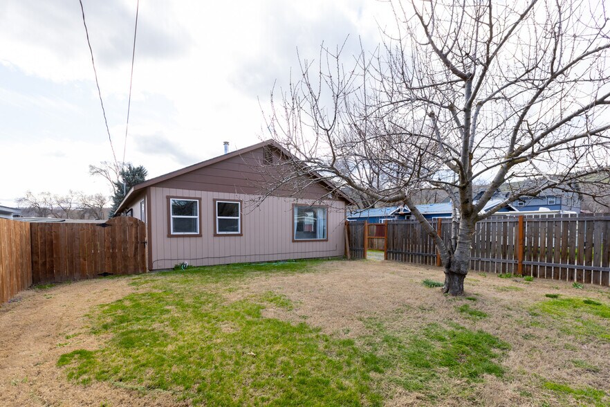 More Photos Of 758 Pleasant Ct, The Dalles Specialty For Sale