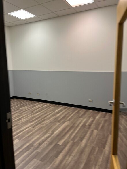 More Photos Of 6613-6621 Ogden Ave, Berwyn Storefront Retail Office For Sale