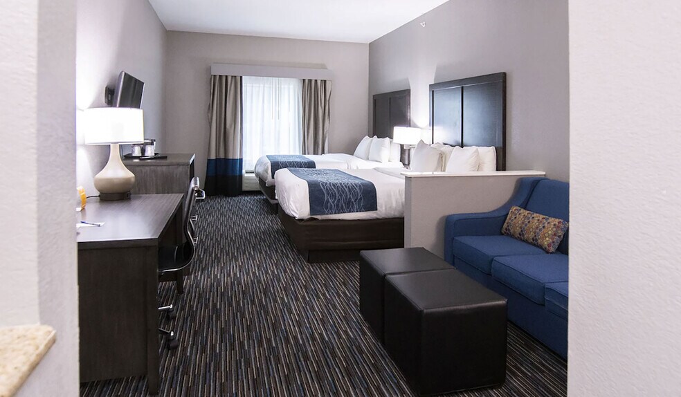 More Photos Of 6039 W Interstate 10, San Antonio Hotel For Sale