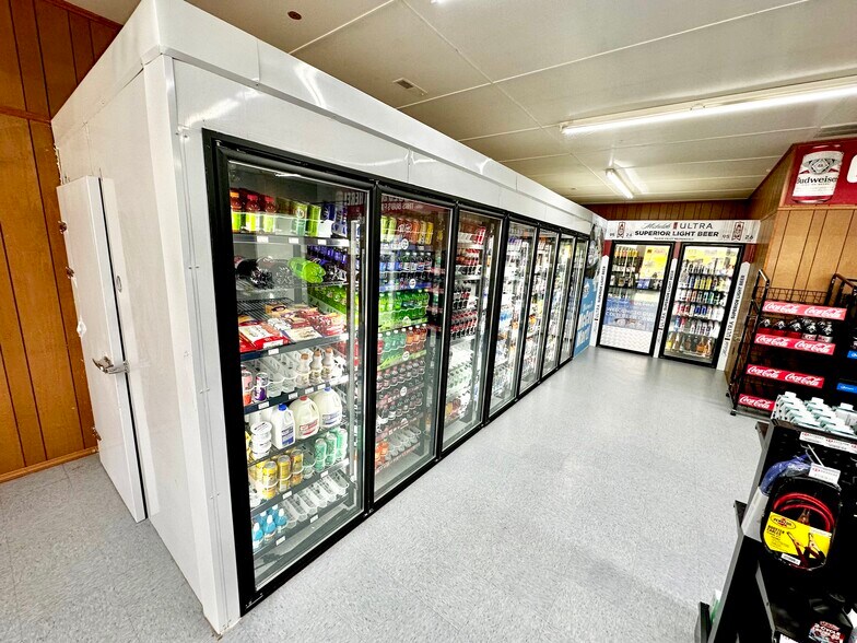 More Photos Of 5728 McCoy Rd, Blacksburg Warehouse For Sale