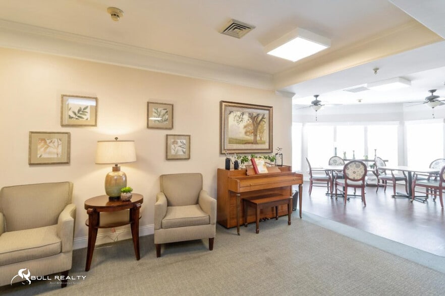 More Photos Of 871 Twinforks Ave, Auburn Assisted Living For Sale