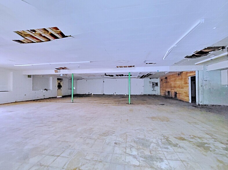 More Photos Of 3737 Boone Trl, Fayetteville Convenience Store For Sale