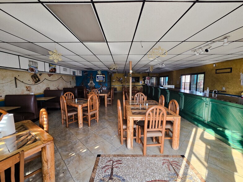 More Photos Of 2418 W Palma Vista Dr, Palmview General Retail For Lease