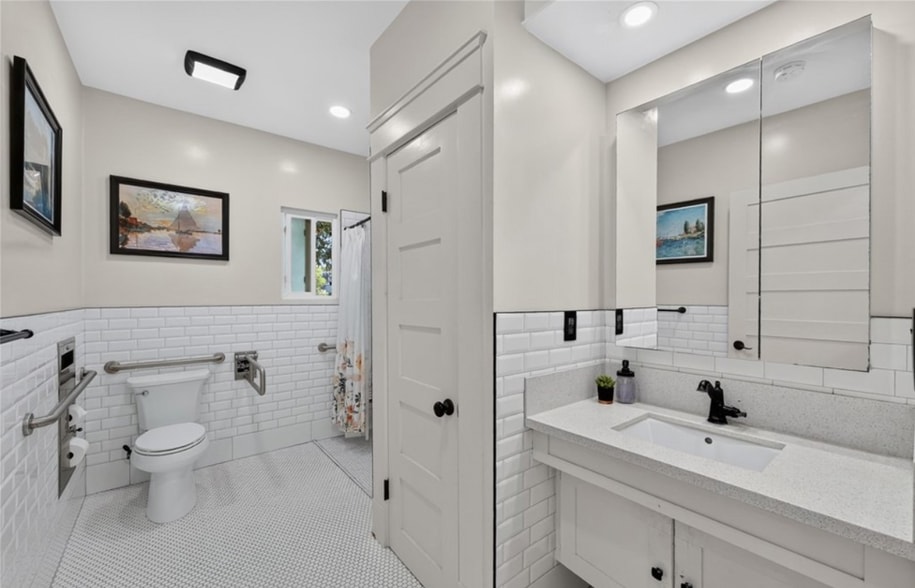 More Photos Of 2700 W Olive Ave, Fullerton Assisted Living For Sale