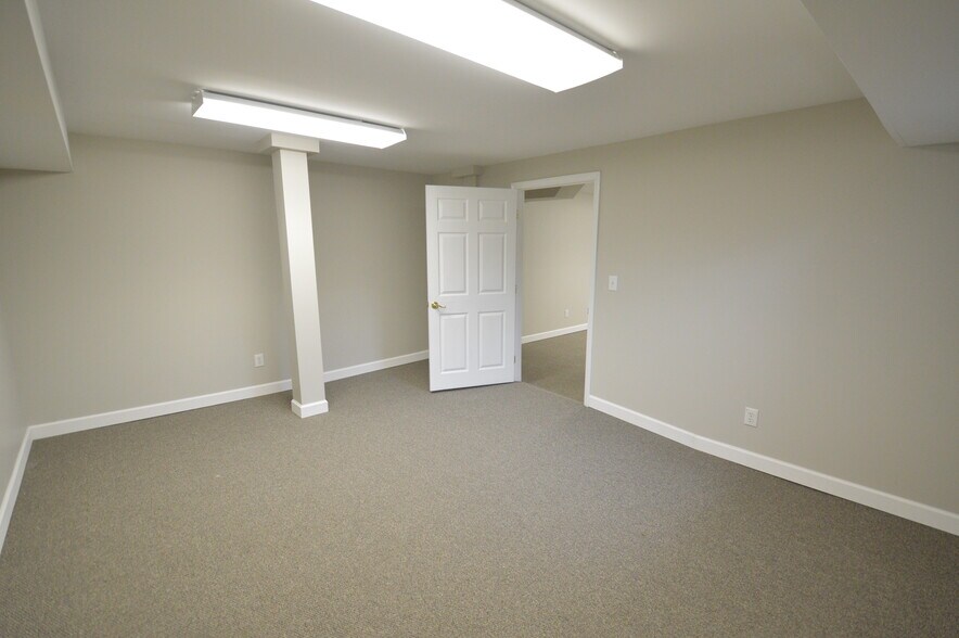 More Photos Of 138 S Cherry St, Winston-Salem Office For Lease