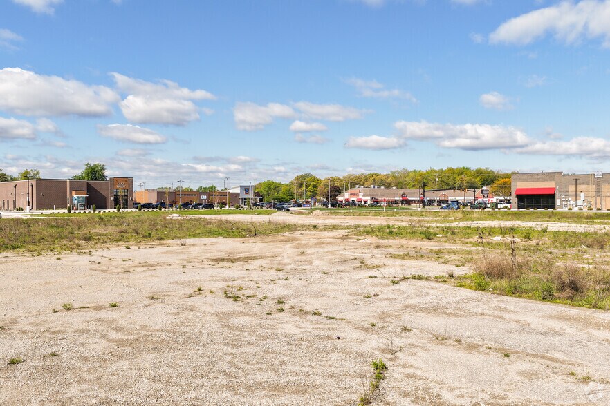 More Photos Of 1229 Holiday Blvd, Monroe Storefront For Lease