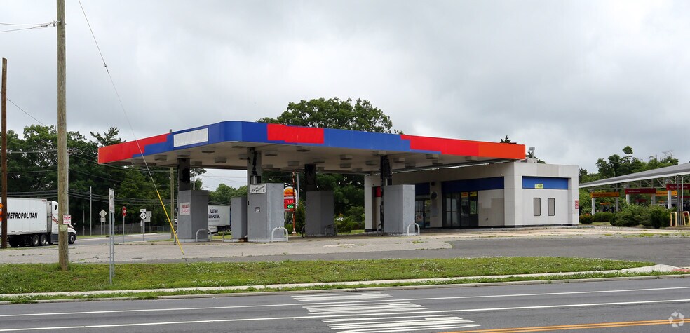 Primary Photo Of 1701 E Main St, Millville Service Station For Lease