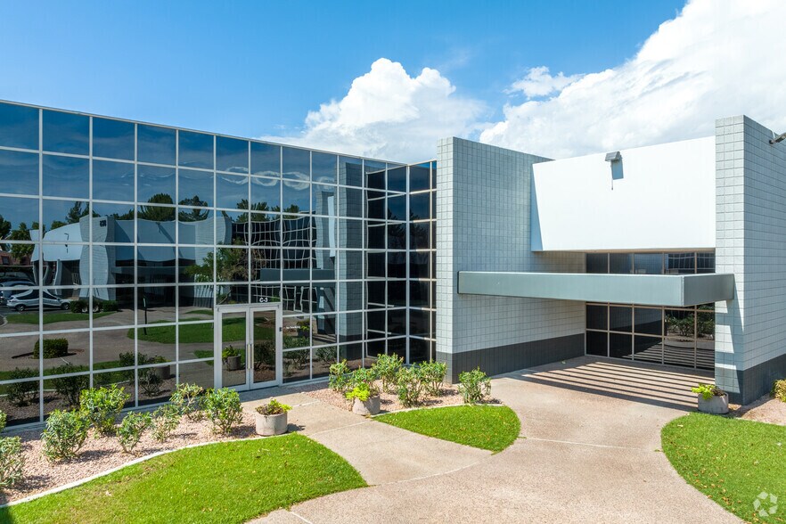 More Photos Of 8826 N 23rd Ave, Phoenix Warehouse For Sale