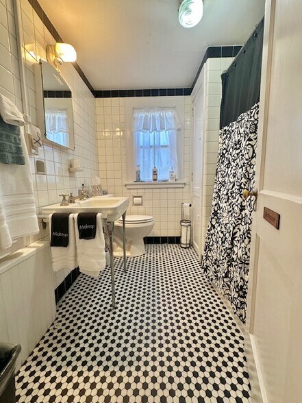 More Photos Of 314 Jefferson Ave, Clifton Forge Hospitality For Sale