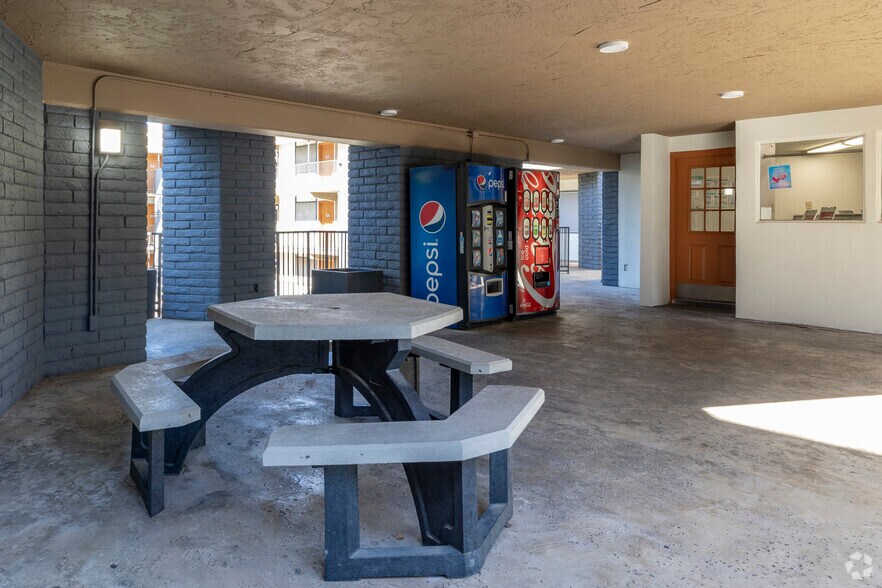 More Photos Of 1350 E Thomas Rd, Phoenix Apartments For Sale