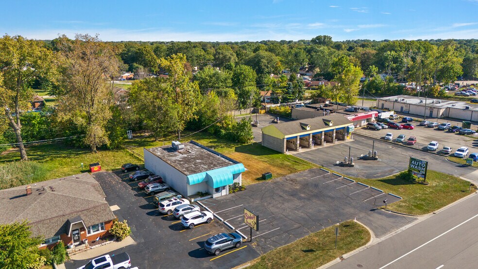 More Photos Of 36366 Groesbeck Hwy, Clinton Township Freestanding For Sale