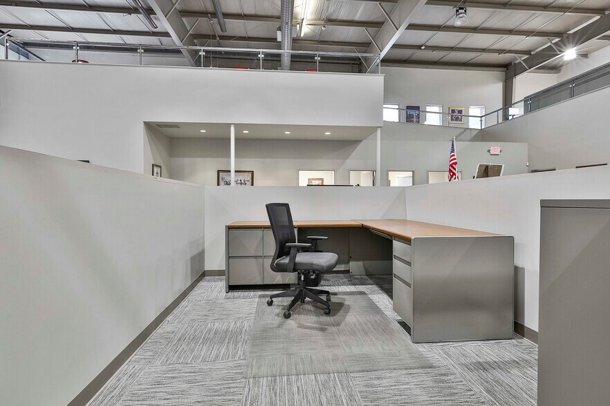 More Photos Of 1039 Sullivan Rd, Newnan Office For Lease